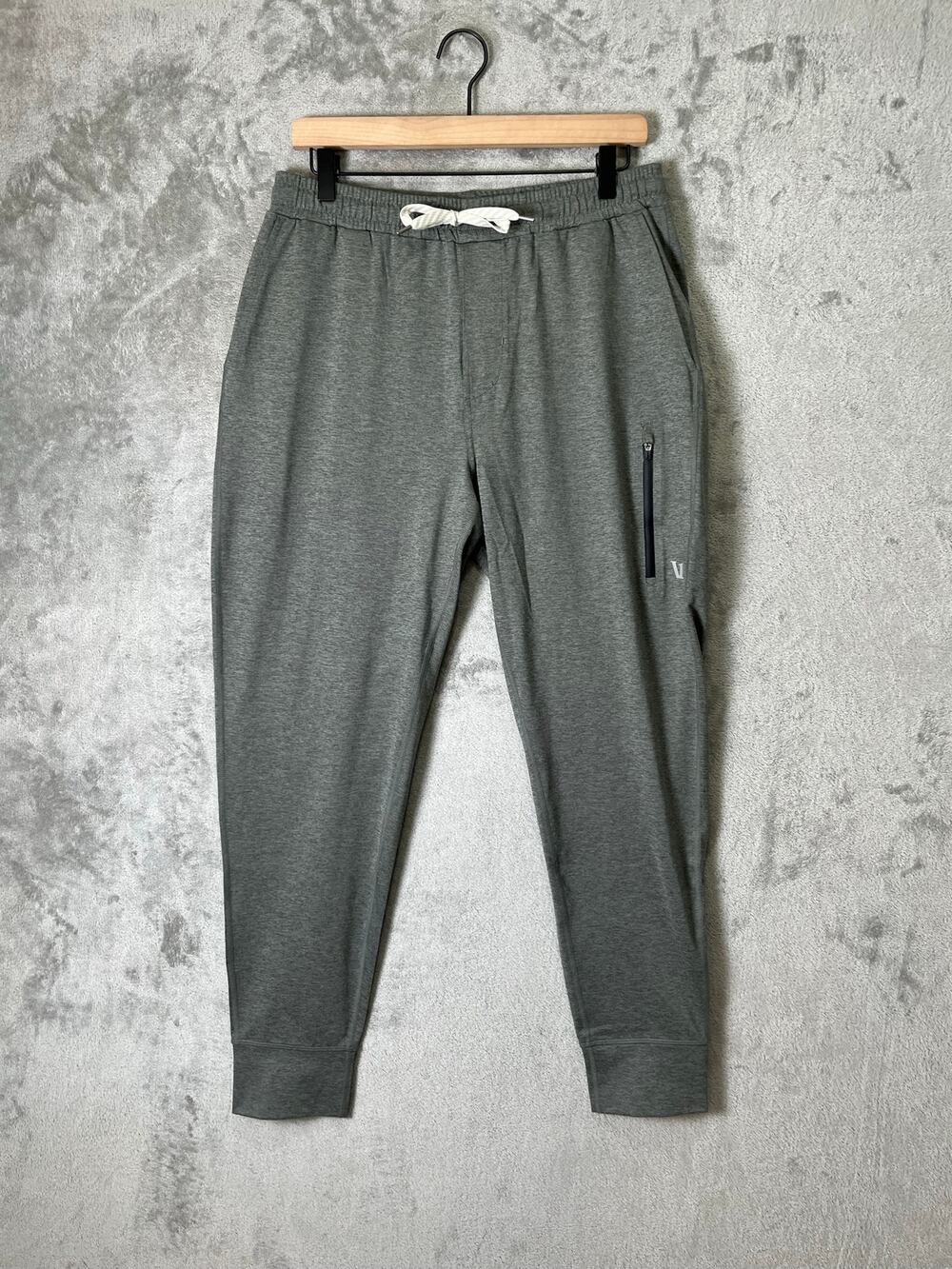Vuori Sunday Performance Jogger Gray Medium Athleisure Lounge Active Sweatpants‎